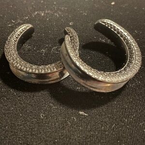 30mm steel ear saddles